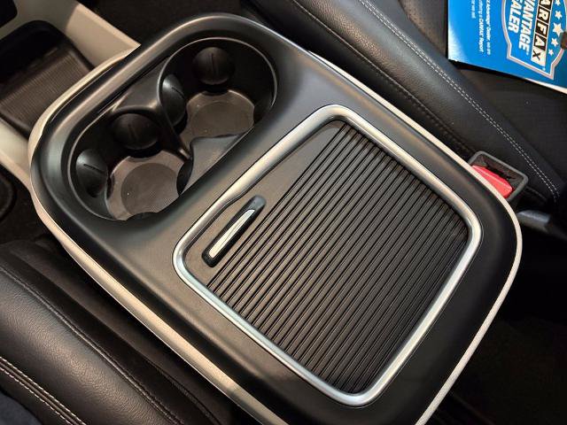 Used 2022 Chrysler Pacifica Touring-L FWD image 12
