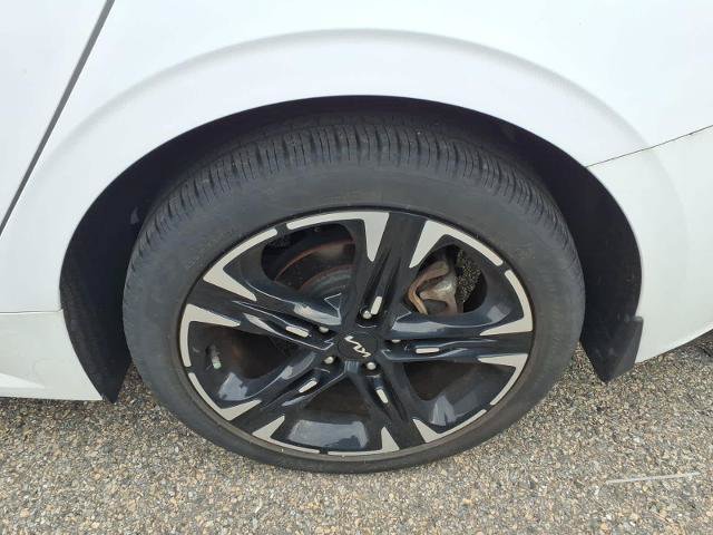 Used 2023 Kia K5 GT-Line w/ GT-Line Premium Package FWD image 9