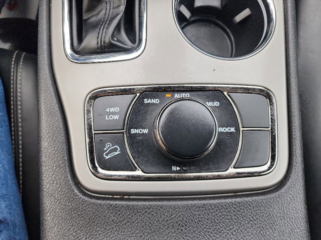 Used 2021 Jeep Grand Cherokee Limited AWD/4WD image 15