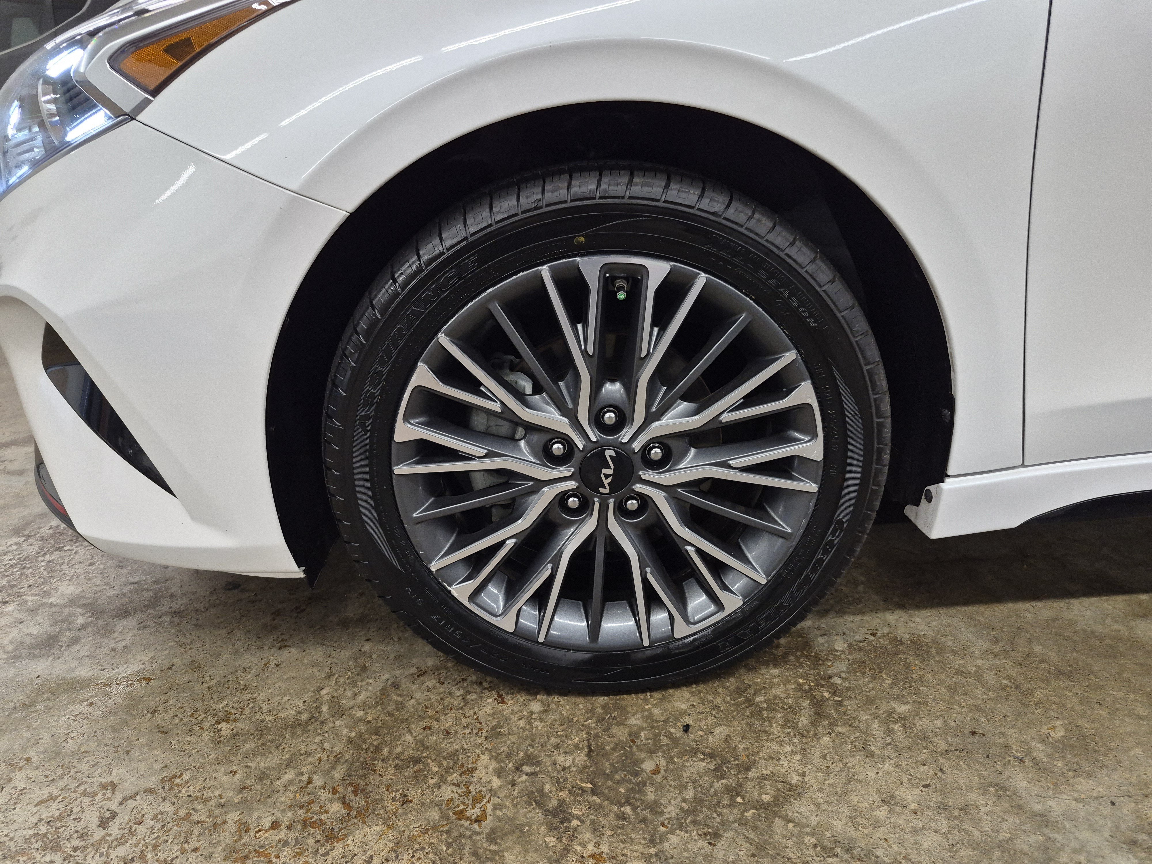 Used 2024 Kia Forte GT-Line FWD image 8
