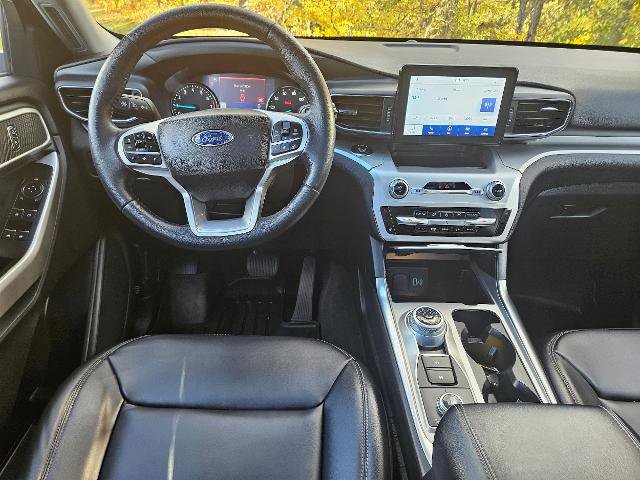 Certified 2022 Ford Explorer XLT w/ Equipment Group 202A image 12