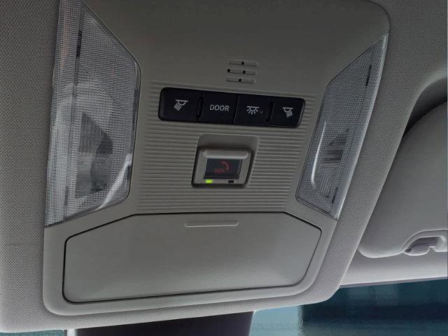 Used 2021 Toyota RAV4 LE AWD/4WD image 29
