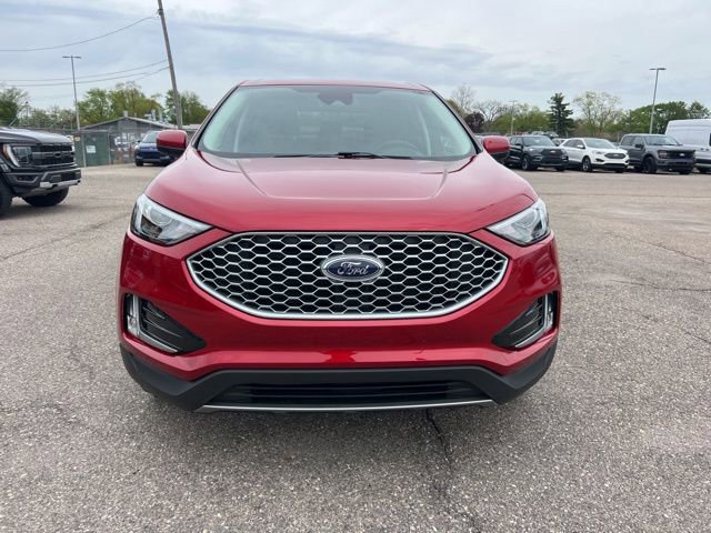 Certified 2023 Ford Edge SEL w/ Convenience Package AWD/4WD image 2