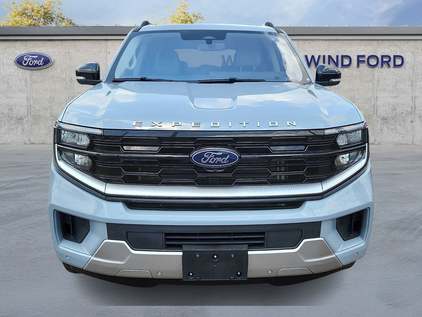 Certified 2025 Ford Expedition Max Platinum w/ Driver's Package AWD/4WD image 2