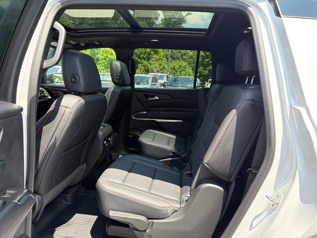 Used 2025 Chevrolet Traverse Z71 w/ Enhanced Driving Package AWD/4WD image 7