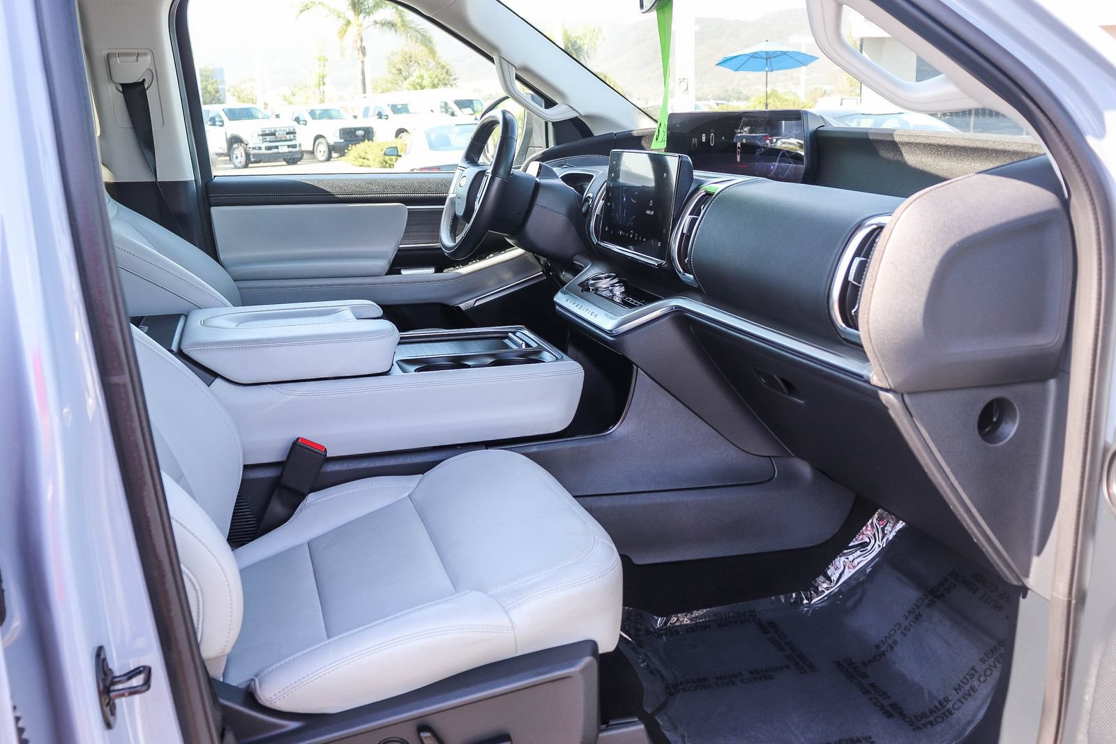 Certified 2025 Ford Expedition Platinum AWD/4WD image 16