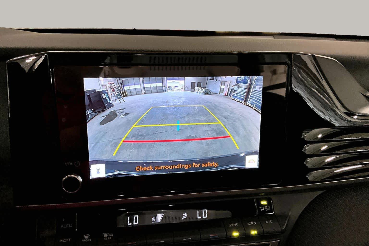Used 2026 Toyota Camry SE FWD image 28