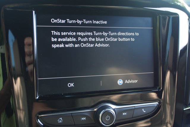Used 2023 Chevrolet Traverse LS FWD image 33