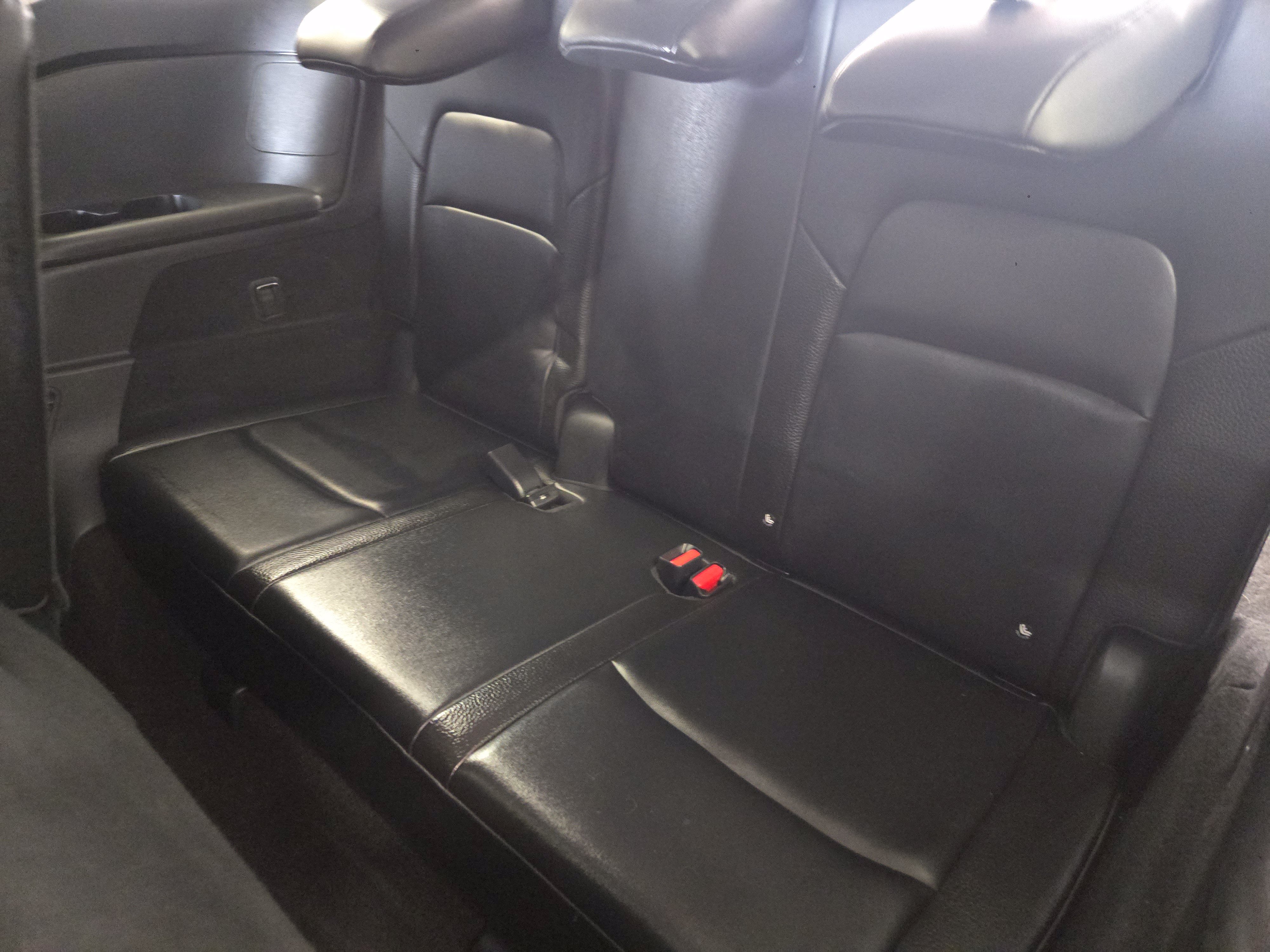 Used 2022 Nissan Pathfinder SL AWD/4WD image 29