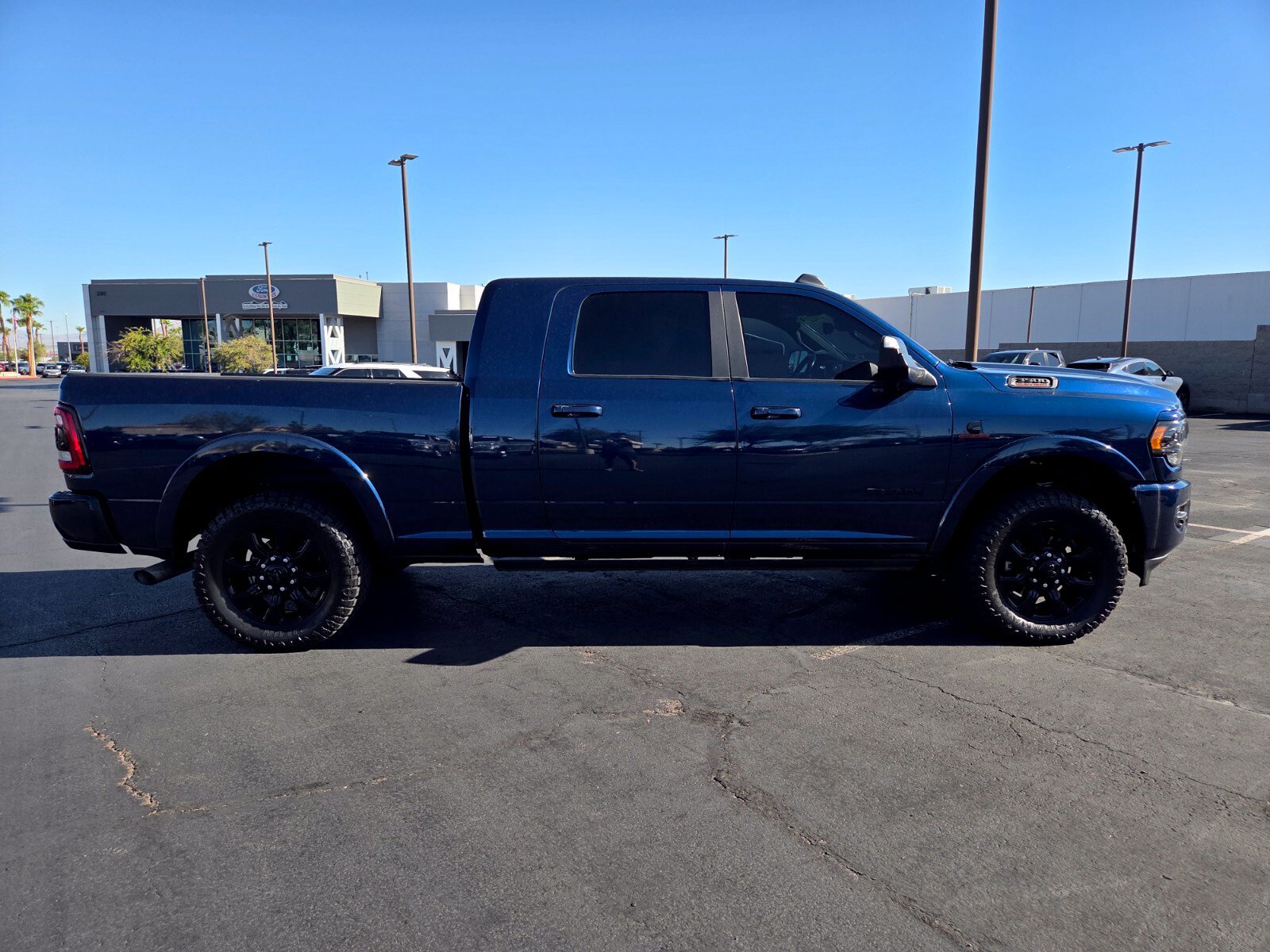 Used 2022 RAM 3500 Limited AWD/4WD image 7