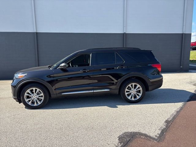 Certified 2024 Ford Explorer XLT w/ Equipment Group 202A