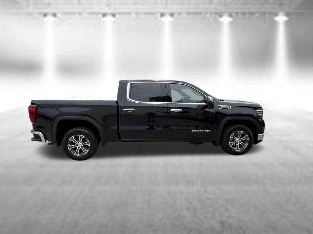 Used 2026 GMC Sierra 1500 SLT RWD image 3
