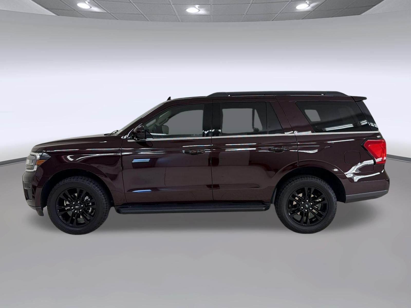 Certified 2024 Ford Expedition XLT RWD image 2