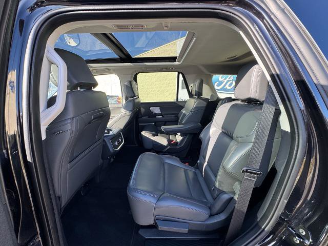 Certified 2025 Ford Expedition Active AWD/4WD image 22