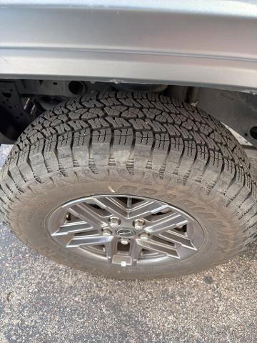 Used 2025 Jeep Wrangler Sport image 11