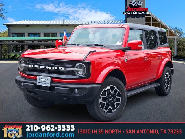 Certified 2023 Ford Bronco Outer Banks AWD/4WD image 1