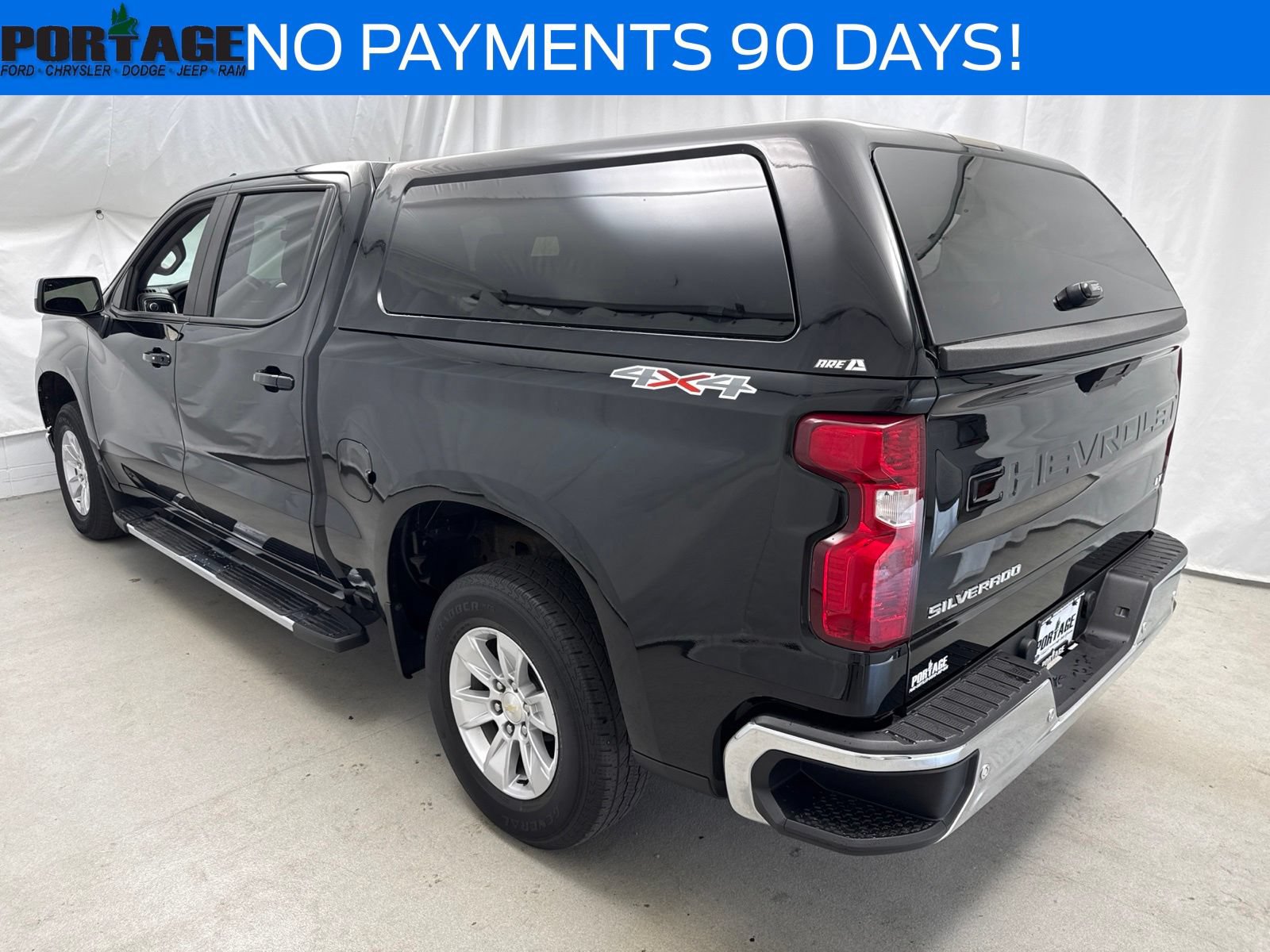Used 2020 Chevrolet Silverado 1500 LT w/ Convenience Package AWD/4WD image 4