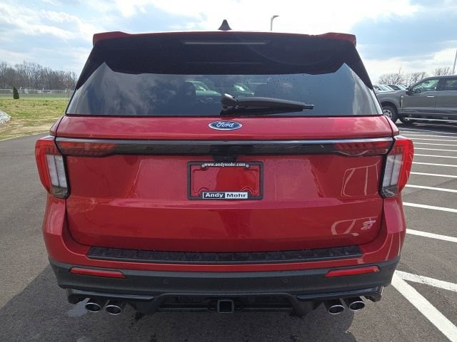 Certified 2025 Ford Explorer ST AWD/4WD image 9