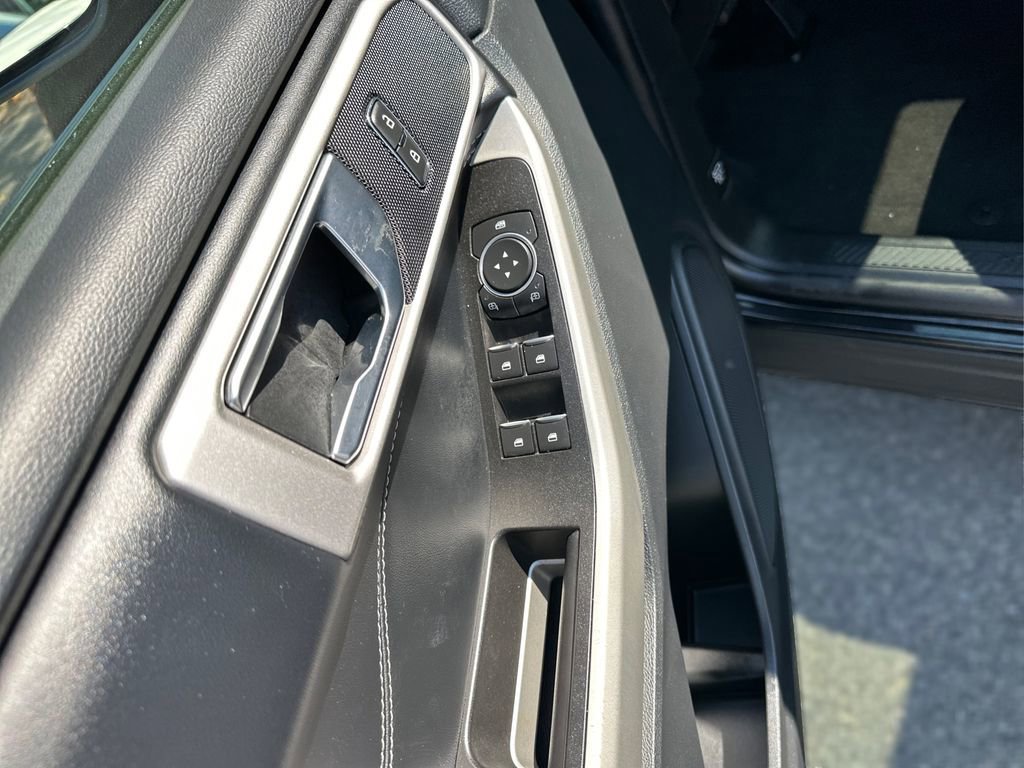 Certified 2022 Ford Explorer XLT w/ Equipment Group 202A image 26