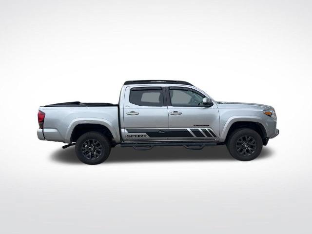 Used 2023 Toyota Tacoma SR5 w/ Technology Package RWD image 4