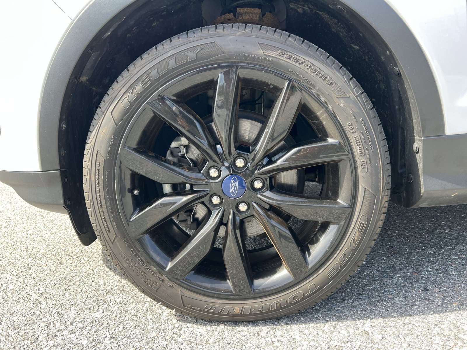 Certified 2018 Ford Escape SEL w/ SEL Sport Appearance Package image 12