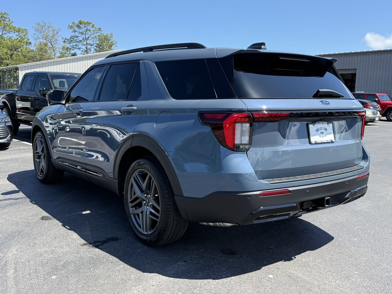 Certified 2026 Ford Explorer ST-Line w/ ST-Line Street Pack RWD image 7