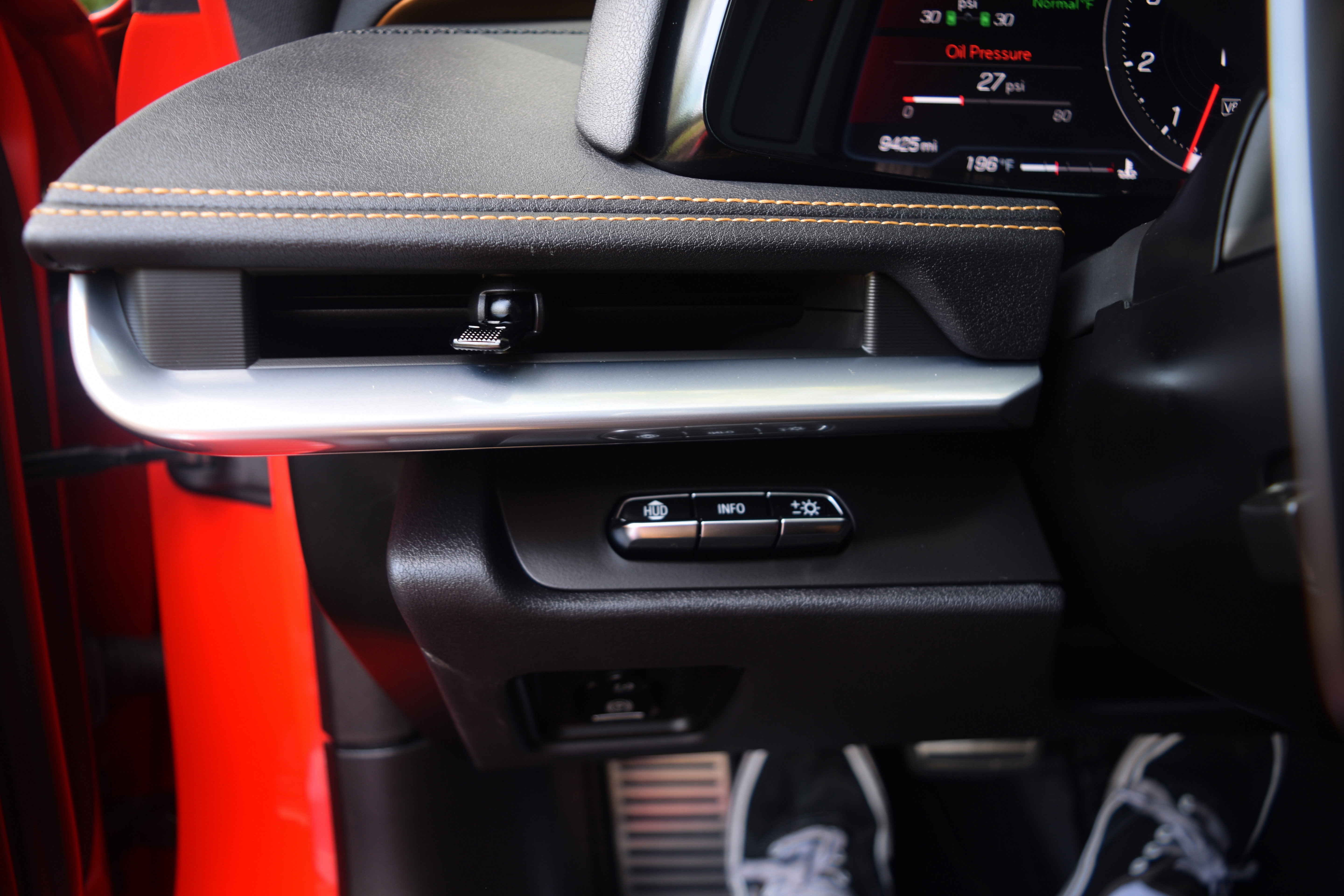 Used 2022 Chevrolet Corvette 2LT w/ Z51 Performance Package image 7