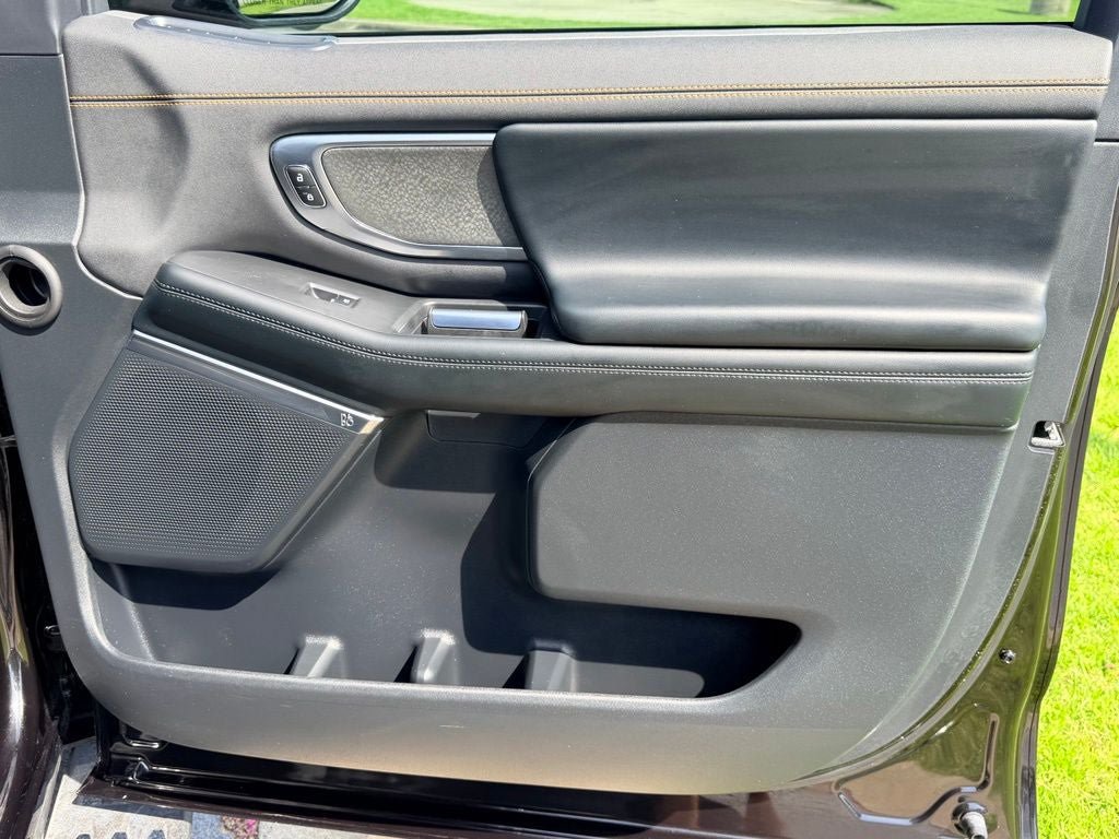 Certified 2025 Ford Expedition Tremor AWD/4WD image 10