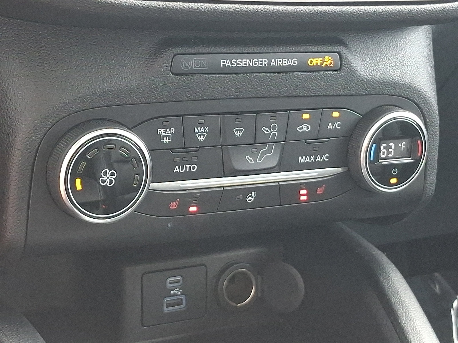 Certified 2020 Ford Escape SEL FWD image 17