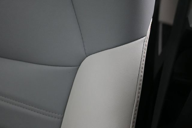 Used 2020 Toyota RAV4 XLE Premium FWD image 13
