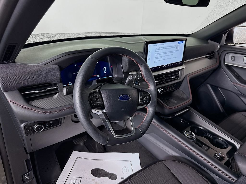 Certified 2025 Ford Explorer ST-Line w/ Premium Package image 9