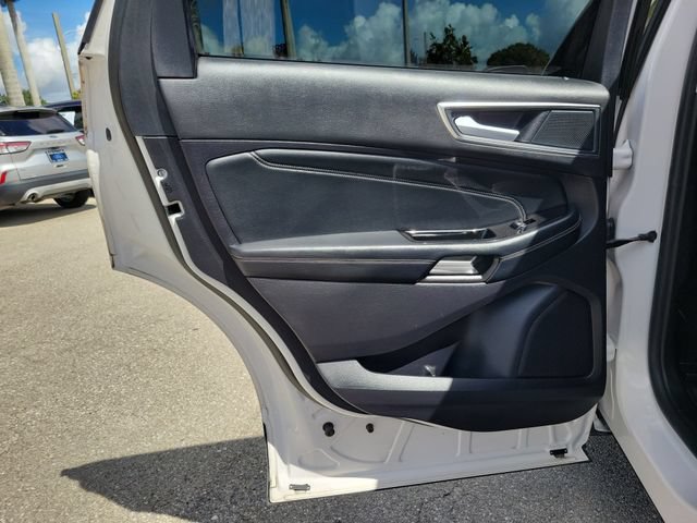 Certified 2019 Ford Edge Titanium w/ Equipment Group 301A AWD/4WD image 15