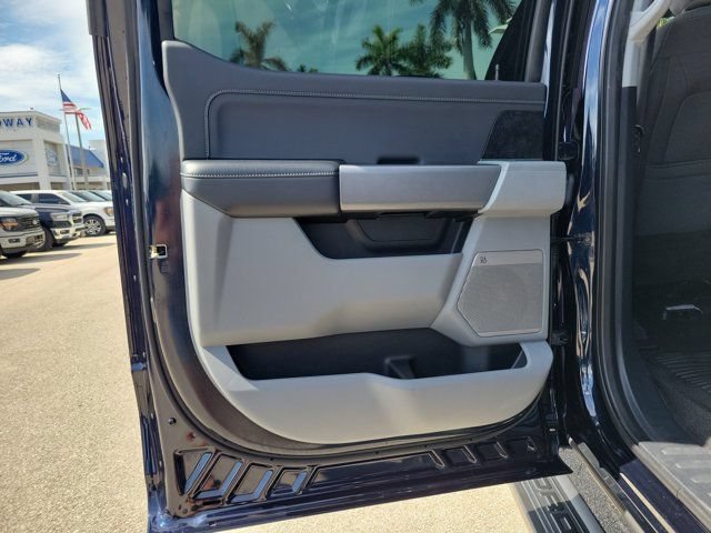 Certified 2023 Ford F250 XLT w/ Black Appearance Package AWD/4WD image 14