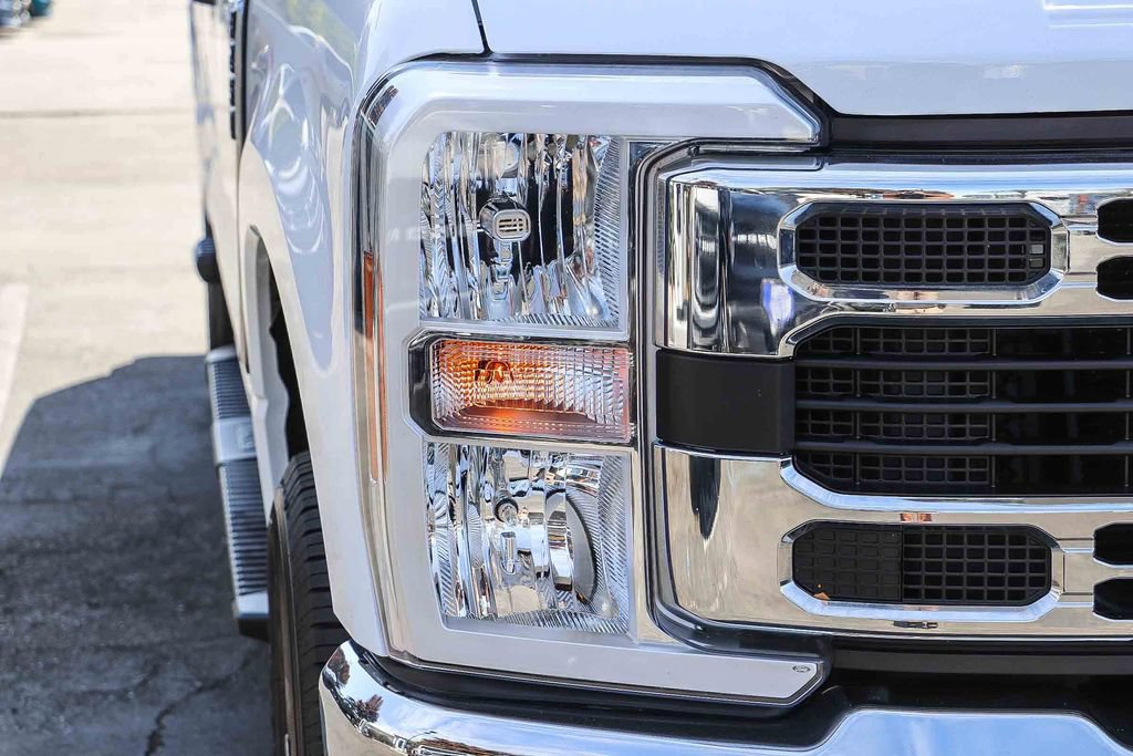 Certified 2026 Ford F250 XLT AWD/4WD image 4