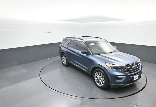Certified 2020 Ford Explorer XLT w/ Equipment Group 202A image 17