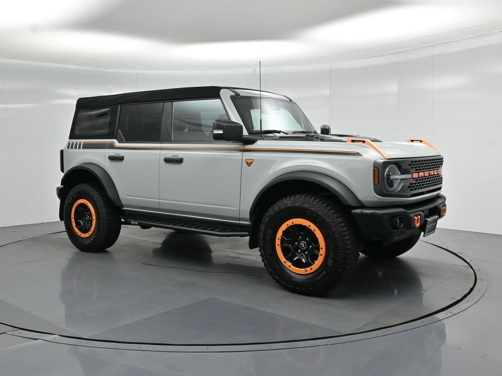 Certified 2023 Ford Bronco Badlands w/ Sasquatch Package AWD/4WD image 24