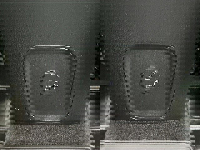 Certified 2022 Ford Escape SE w/ SE Sport Appearance Package image 10