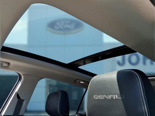 Used 2020 GMC Terrain Denali w/ LPO, Floor Liner Package AWD/4WD image 30
