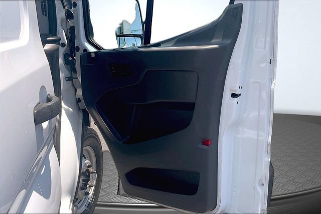 Certified 2020 Ford Transit 250 Medium Roof AWD image 24