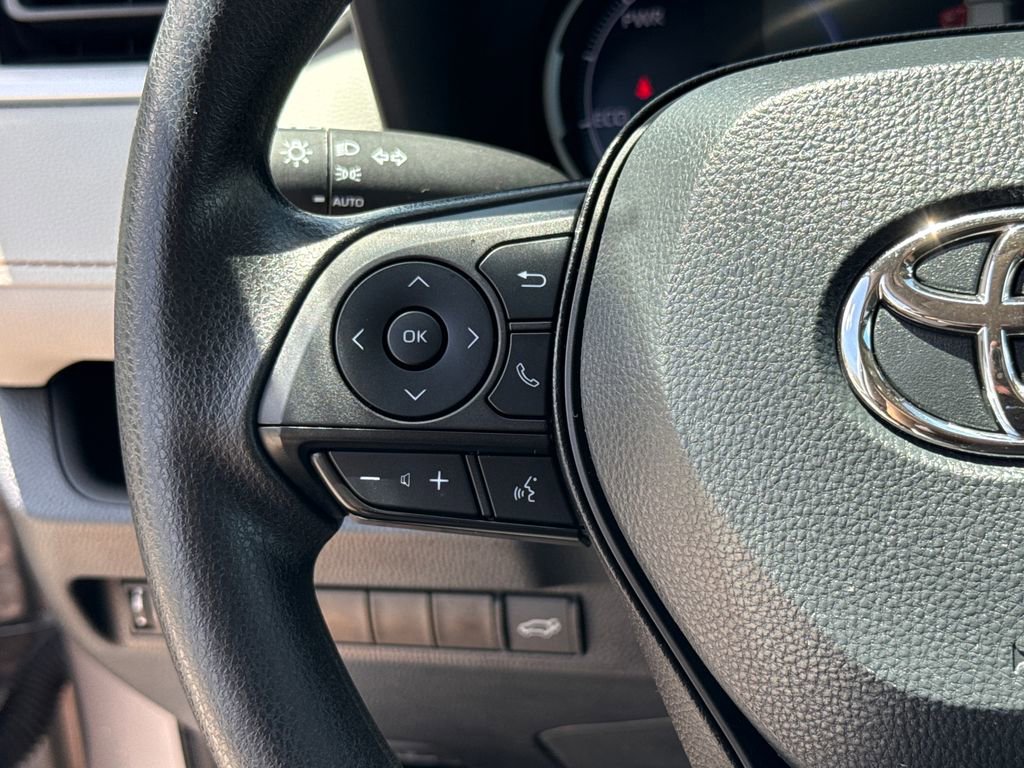 Used 2024 Toyota RAV4 XLE w/ Convenience Package image 16