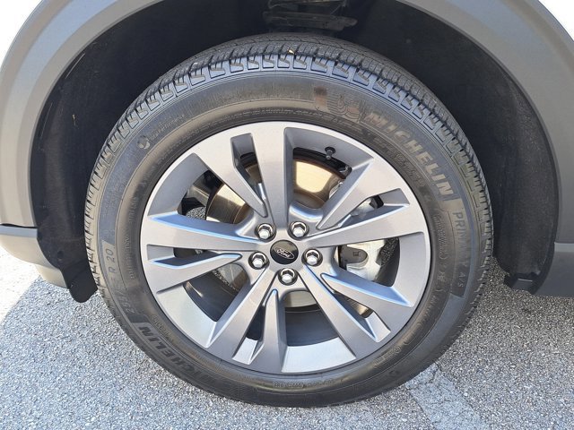 Certified 2023 Ford Explorer XLT w/ Equipment Group 202A image 8