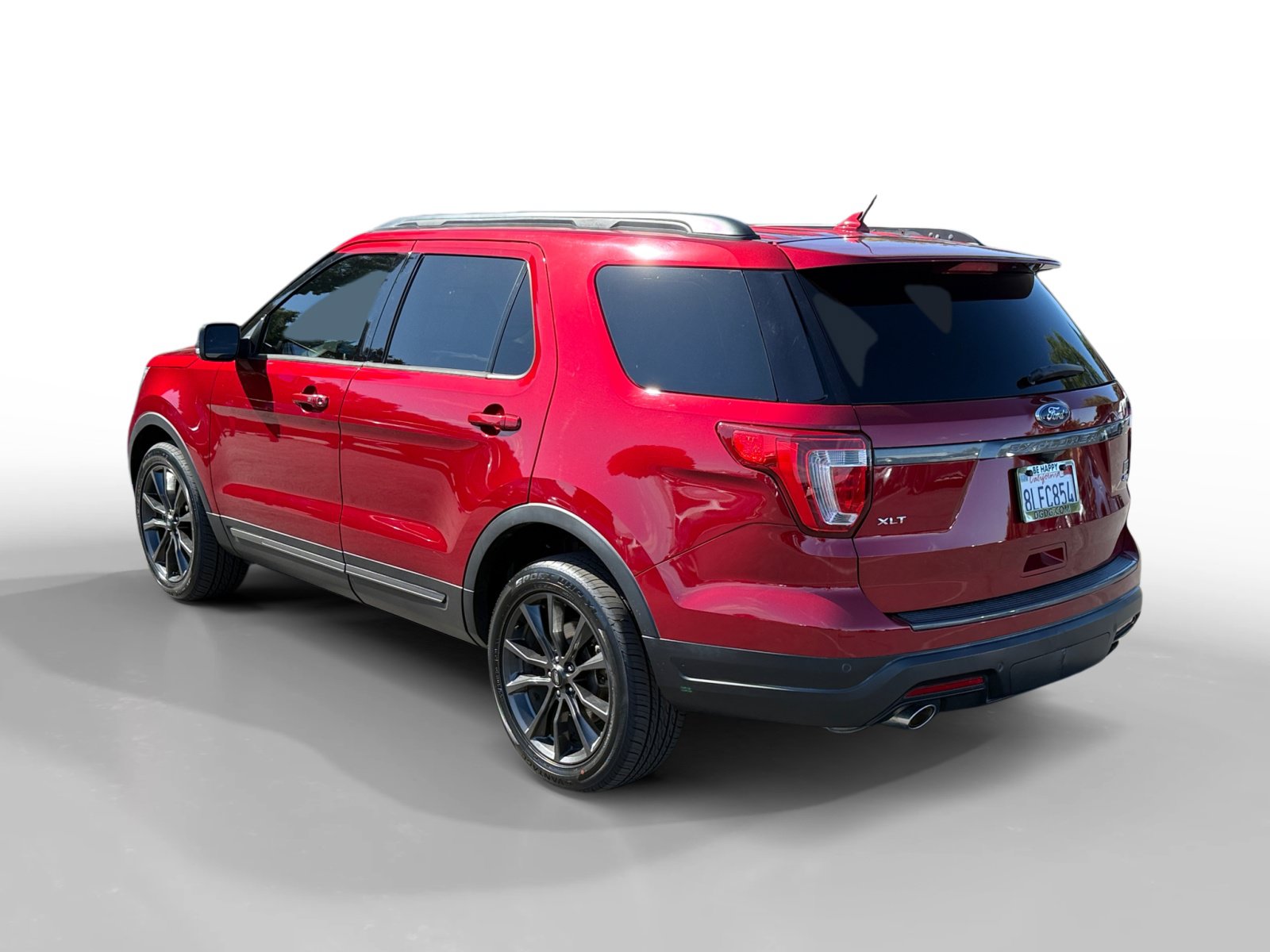Certified 2019 Ford Explorer XLT w/ Equipment Group 202A AWD/4WD image 3