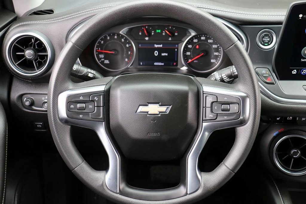 Used 2025 Chevrolet Blazer LT image 24