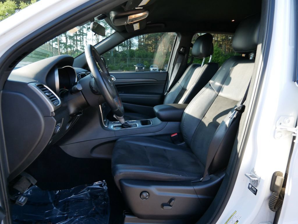 Used 2021 Jeep Grand Cherokee Laredo X AWD/4WD image 14