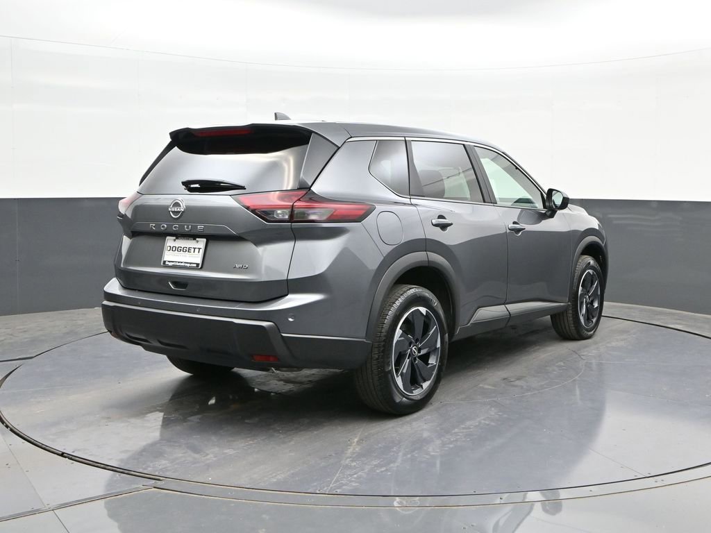 Used 2025 Nissan Rogue SV AWD/4WD image 11