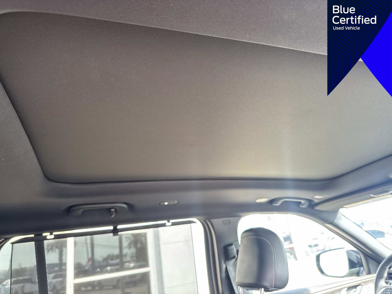 Used 2024 Jeep Grand Cherokee L Limited w/ Luxury Tech Group II image 17