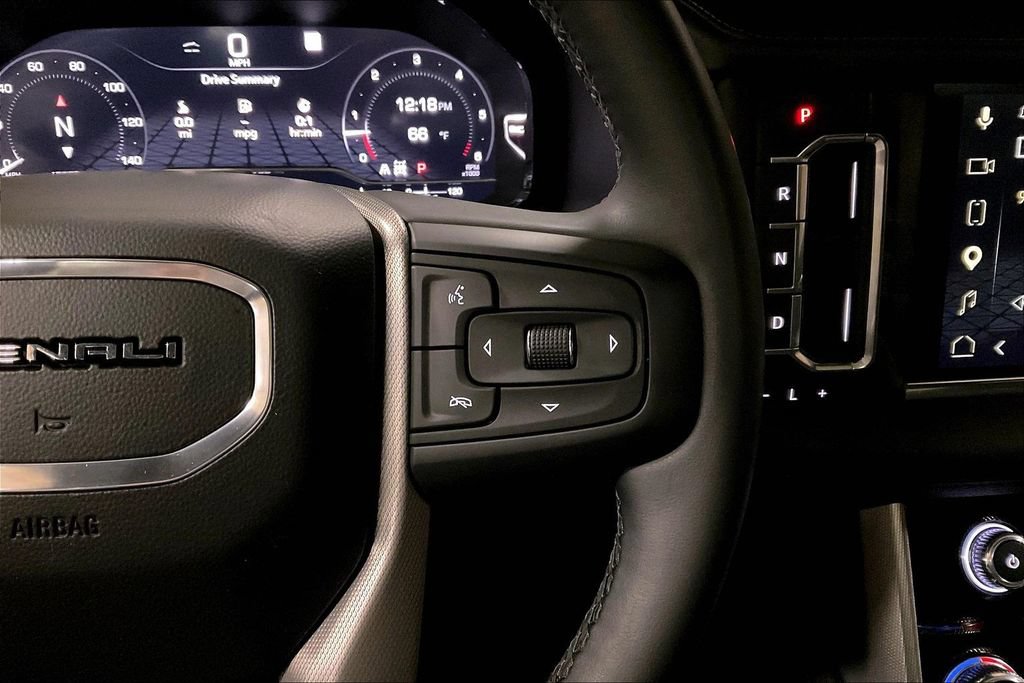 Used 2023 GMC Yukon Denali w/ LPO, Floor Liner Package AWD/4WD image 18