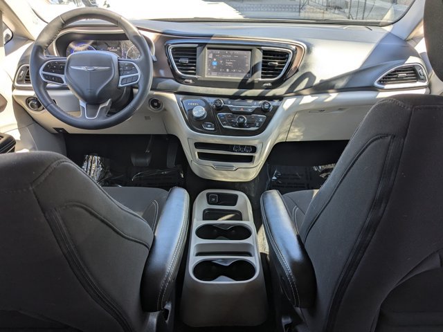 Used 2023 Chrysler Voyager LX FWD image 27