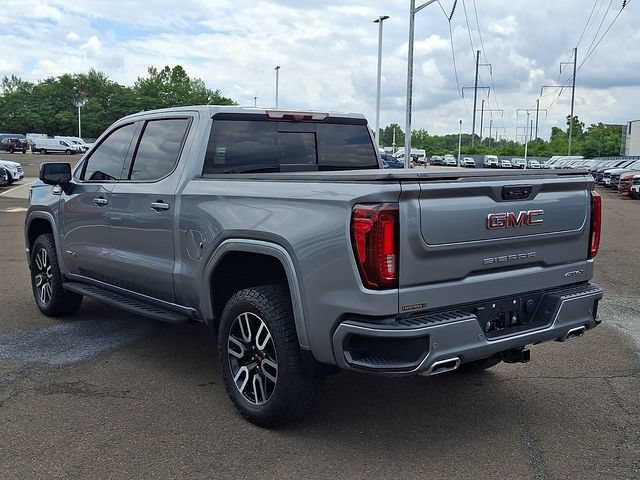 Used 2023 GMC Sierra 1500 AT4 w/ Technology Package AWD/4WD image 4