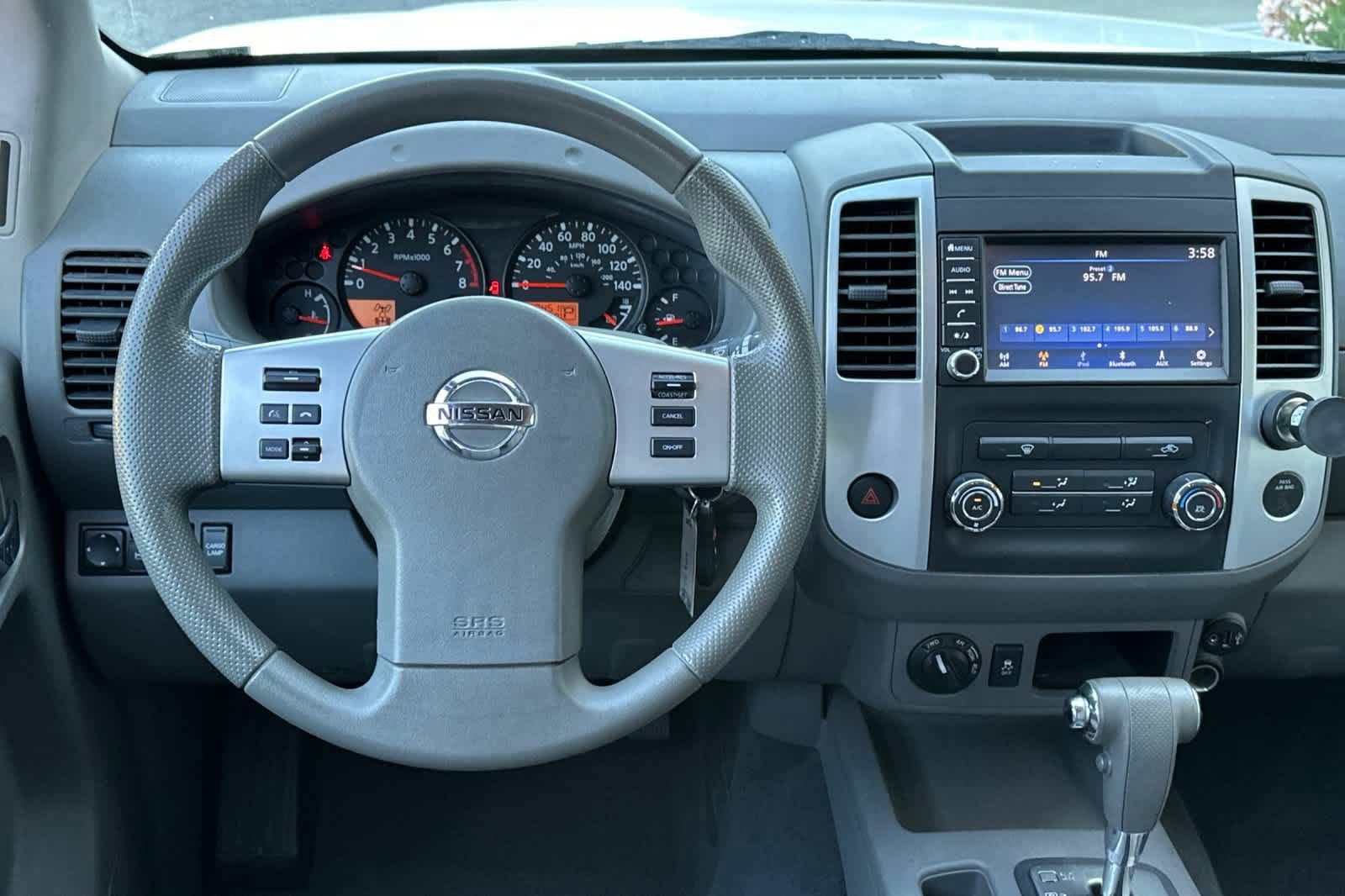 Used 2019 Nissan Frontier SV AWD/4WD image 14